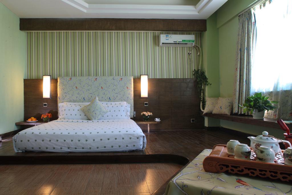 Forest City Resort Hotel Haikou  Room photo