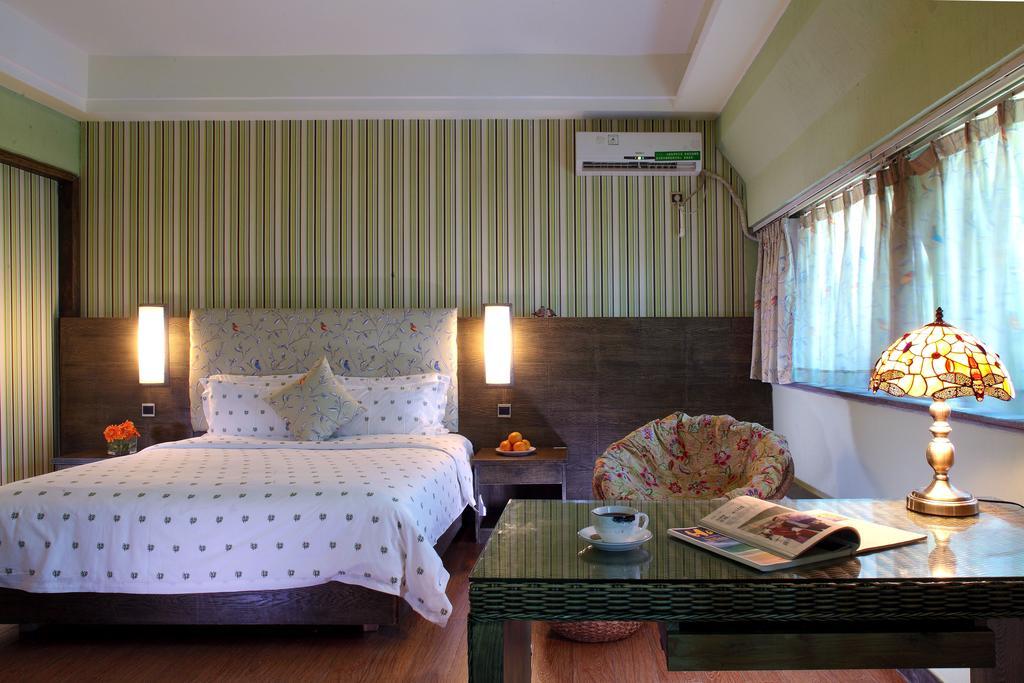 Forest City Resort Hotel Haikou  Room photo