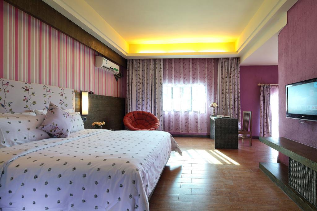 Forest City Resort Hotel Haikou  Room photo
