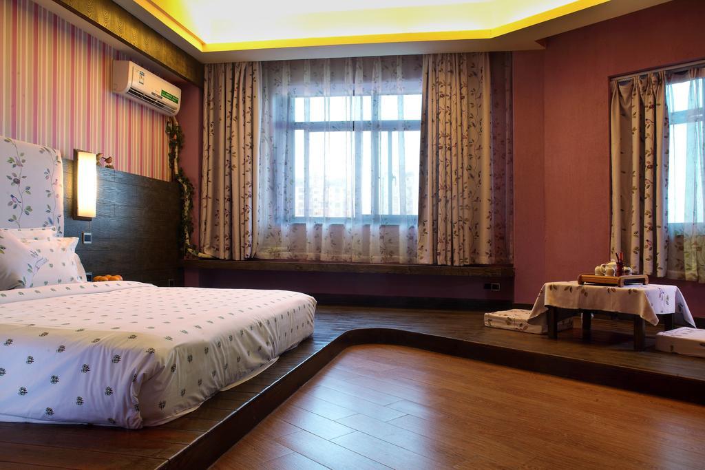 Forest City Resort Hotel Haikou  Room photo