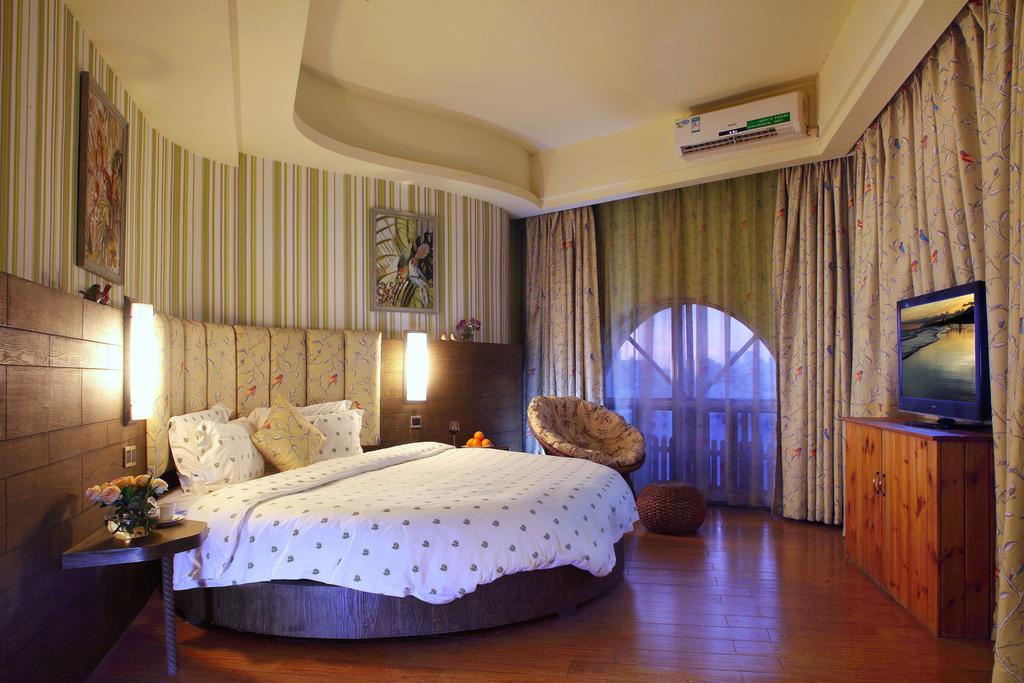 Forest City Resort Hotel Haikou  Room photo