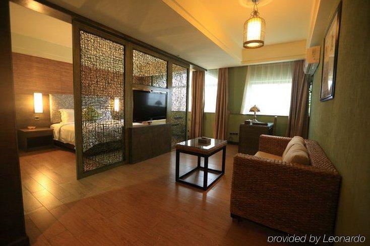 Forest City Resort Hotel Haikou  Exterior photo